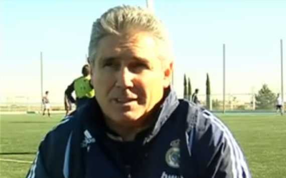 Manchester United will allow Madrid possession, thinks Santillana
