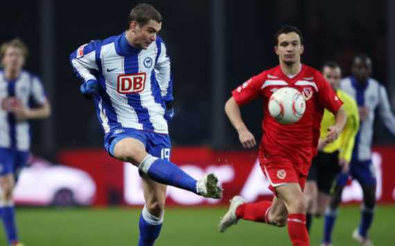 Pierre Michel Lasogga machte gegen Energie Cottbus sein 7. Saisontor, am Ende stand es 2:2 (Getty Images)