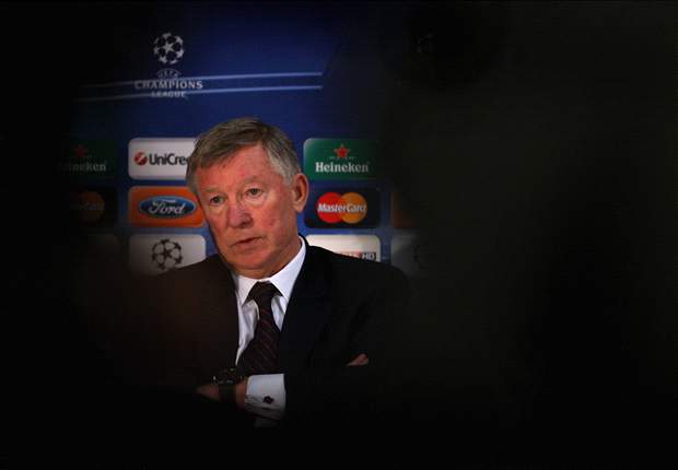 Sir Alex Ferguson insists Chicharito should have had a penalty but did not see Lovenkrands incident