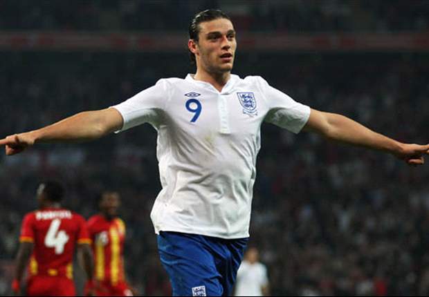 Carroll set to lead the line for England in Euro 2012 opener after Welbeck limps out of training
