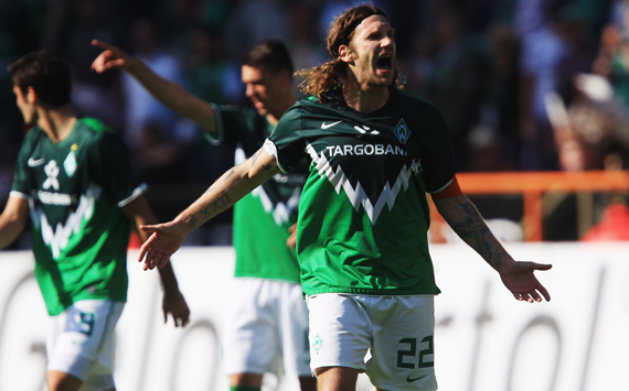 Torsten Frings bejubelt den Ausgleich gegen Stuttgart (Getty Images)