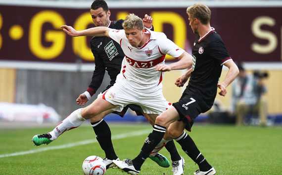 Bundesliga: VfB Stuttgart - 1. FC Kiserslautern, Pavel Pogrebnyak; Christian Tiffert (Getty Images)