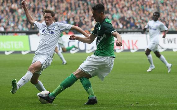 Werder - Schalke 04, Benedikt Hoewedes; Sandro Wagner