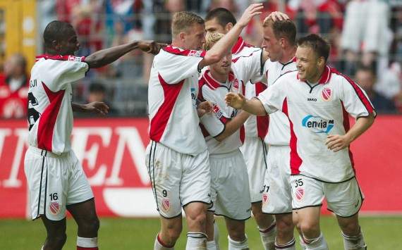 Cottbus holt Dortmund 2002/03 vom zweiten Platz