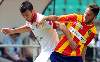 Un contrasto tra Donati e Bertolacci in Bari-Lecce (Getty Images)