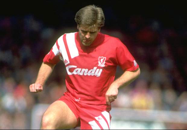 Liverpool need to buy a new striker - Molby