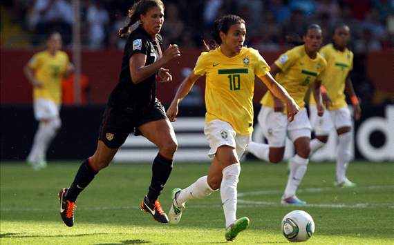 Shannon Boxx of USA and Marta of Brazil, Women's World Cup (Getty Images)
