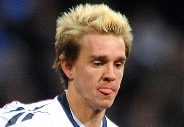 United States and Bolton Wanderers midfielder Stuart Holden out six months