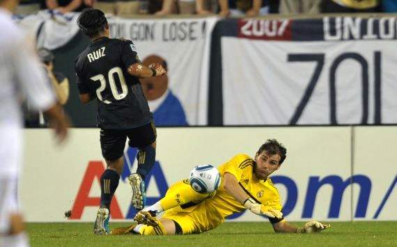 Carlos Ruiz, Iker Casillas; Real Madrid - Philadelphia Union