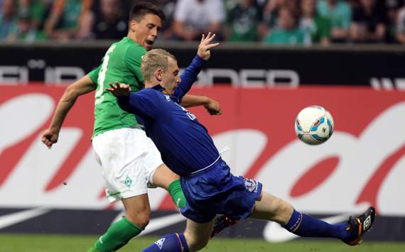 Pre-Season Friendly  : Sandro Wagner - Tony Hibbert, Werder Bremen v Everton