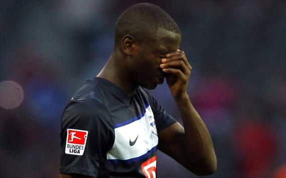 Adrian Ramos kann es nicht fassen