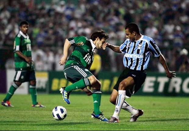 Valdivia's Palmeiras future in doubt after 'express kidnapping'