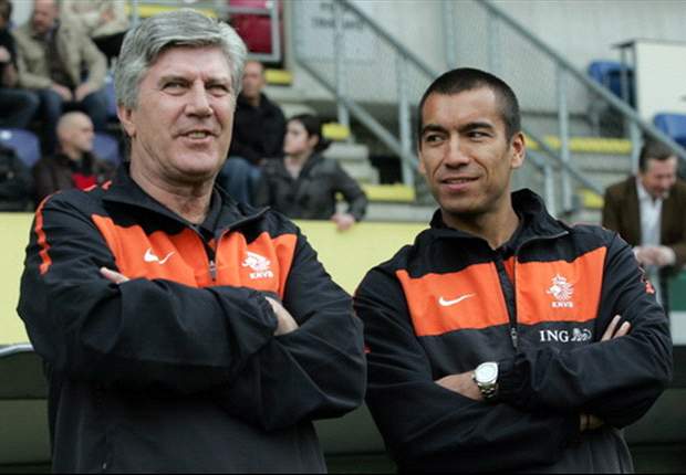 Van Bronckhorst refuses offer to be Van Gaal's Netherlands assistant