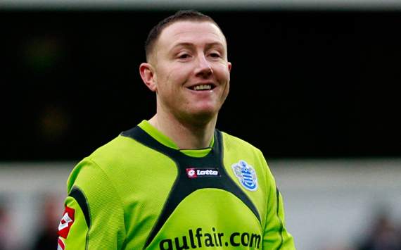 Leeds United sign QPR goalkeeper Paddy Kenny