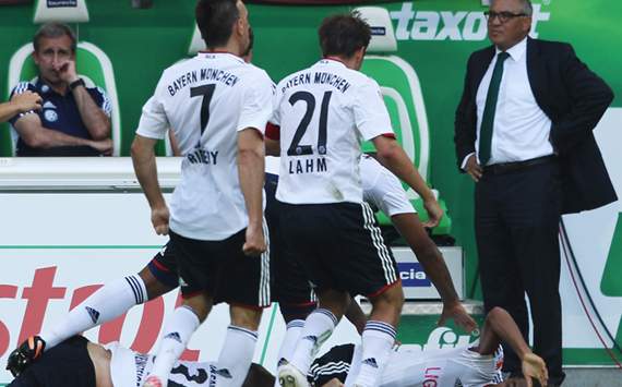 Bayern Munich celebrations after goal against Wolfsburg