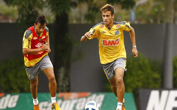 Neymar's father insists son will not leave Santos in January