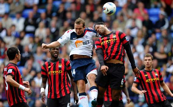 EPL : Kevin Davies- Joleon LescotBolton Wanderers v Manchester Cityt, 