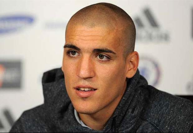 Coyle denies move for Chelsea midfielder Romeu