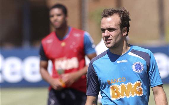 Roger, meia do Cruzeiro  Crédito: Washington Alves/VIPCOMM