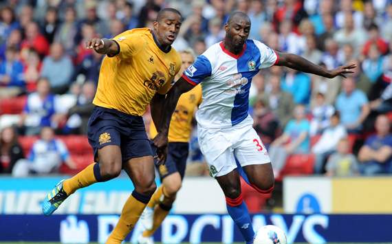 EPL : Jason Roberts - Sylvain Distin, Blackburn v Everton