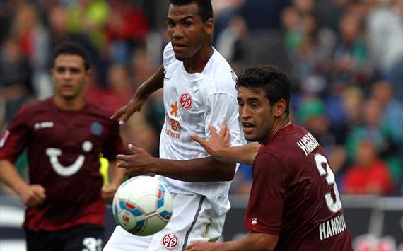 Hannover 96 - FSV Mainz 05, Karim Haggui & Maxim Choupo Moting