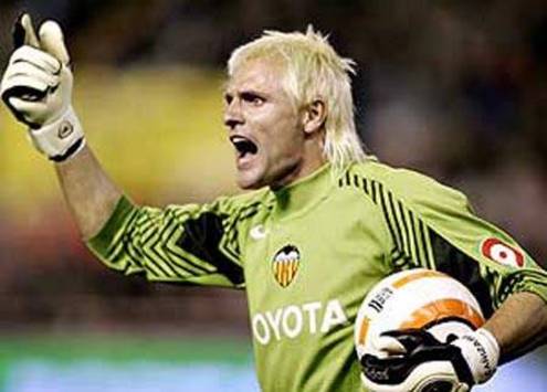 Santiago Canizares, goalkeeper of Valencia