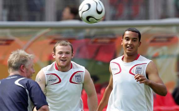 Theo Walcott, Wayne Rooney, England