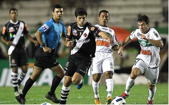 Juninho - Vasco x Coritiba (Foto: Raquel Vieira/vasco.com.br)