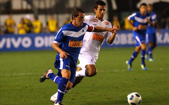 Montillo e Henrique - Cruzeiro x Santos (Idário Café/VIPCOMM)