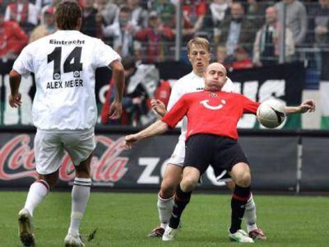 Bundesliga: Hannover 96 - Eintracht Frankfurt: Stajner gegen Spycher (AFP)