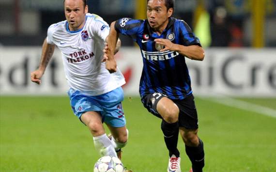 Inter v Trabzonspor; Yuto Nagatomo and Serkan Balci