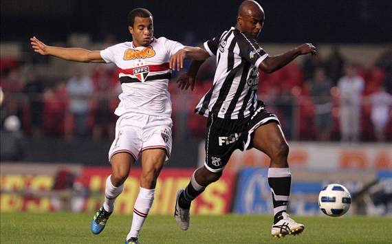 Sao Paulo starlet Lucas Moura not thinking about a move to Europe