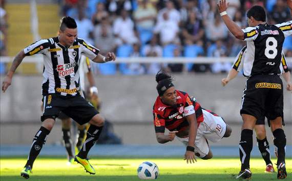 Ronaldinho - Botafogo x Flamengo (Crédito: Nina Lima/VIPCOMM)