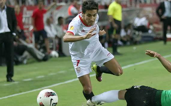 Jesus Navas Terancam Absen Lawan Barcelona