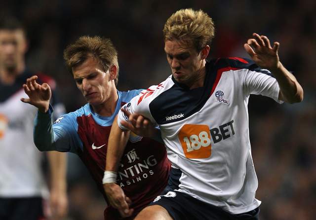Marc Albrighton Stuart Holden, Aston Villa, Bolton