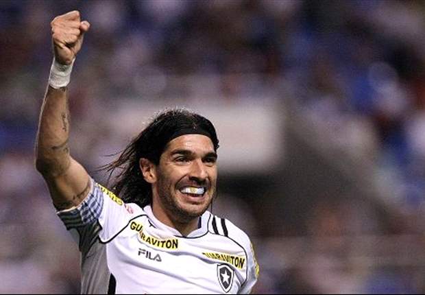 Es oficial, Sebastián Abreu jugará en Nacional