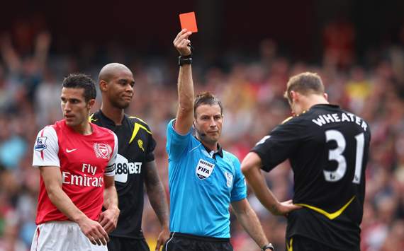 EPL : Mark Clattenburg -David Wheater, Arsenal v Bolton