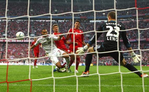 Thomas Müller trifft zur Führung gegen Bayer Leverkusen
