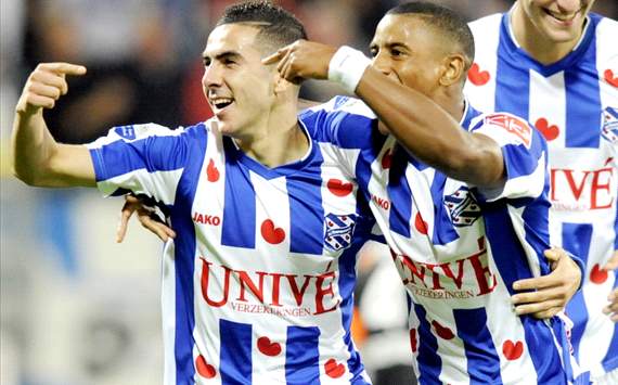 Assaidi celebrating (Heerenveen - Heracles)