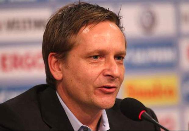Schalke general manager Heldt admits AC Milan are interested in Papadopoulos