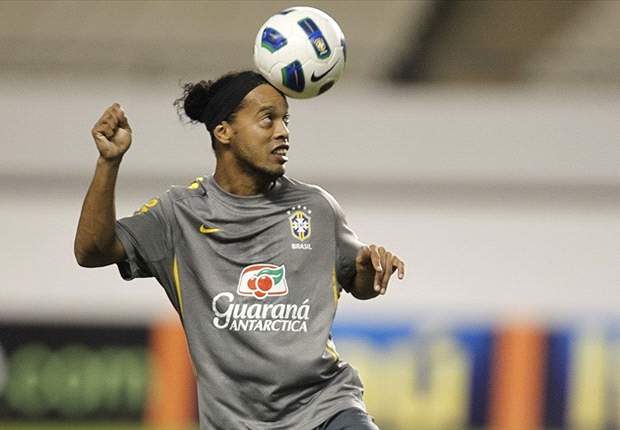 Ronaldinho's agent excludes Panathinaikos move