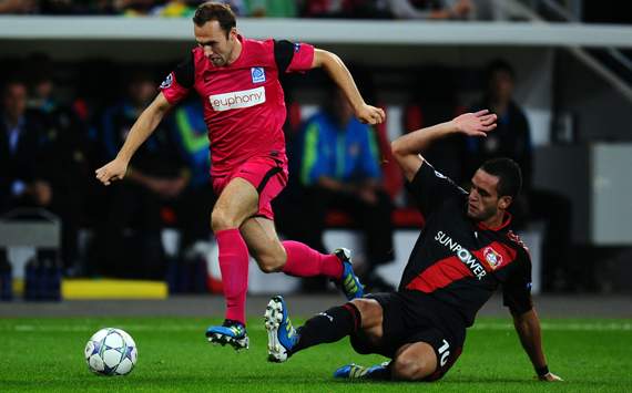 Champions League: Bayer - Leverkusen - RC Genk, Renato Augusto; Thomas Buffel 