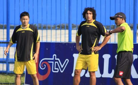 Matsunaga Shohei & Victor Romero - Persiba Balikpapan (GOAL.com/Boby Aji)