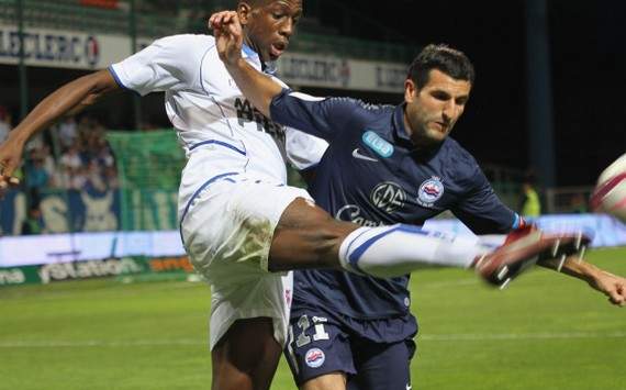 Ligue 1 : Willy Boly (AJ Auxerre) vs Pierre-Alain Frau (SM Caen)