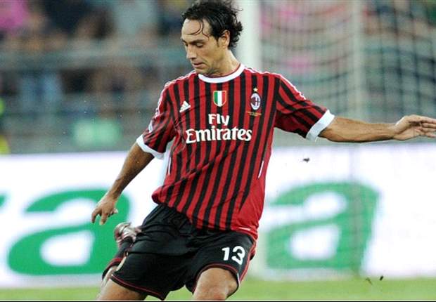 TEAM NEWS: Ibrahimovic, Robinho And Seedorf Start For AC Milan Against Fiorentina