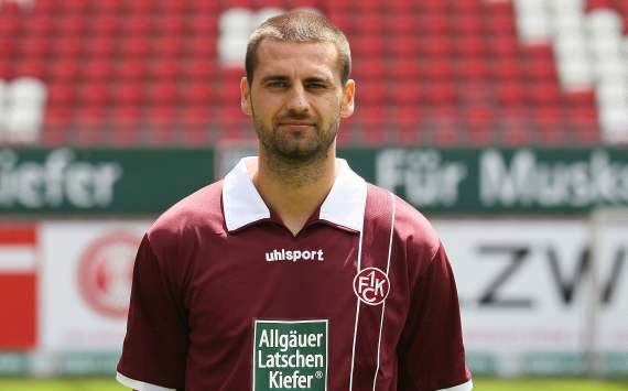 Stiven Rivic vom 1. FC Kaiserslautern