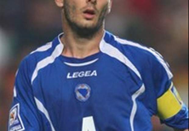 Spahic set to leave Sevilla for Anzhi