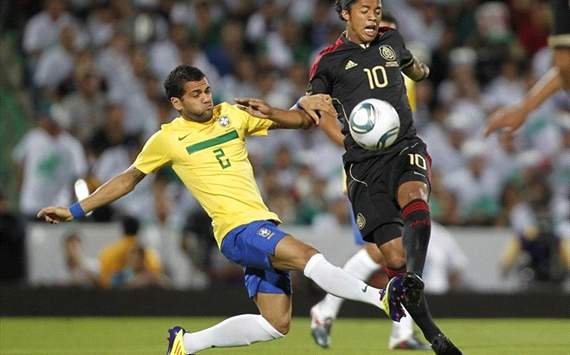 Daniel Alves - Brasil x Mexico (Rafael Ribeiro / CBF)