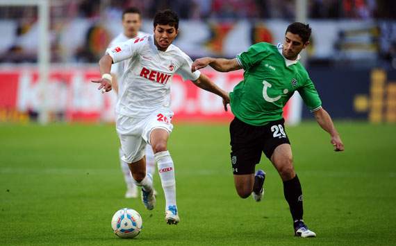 Laufduell zwischen Adil Chihi und Lars Stindl