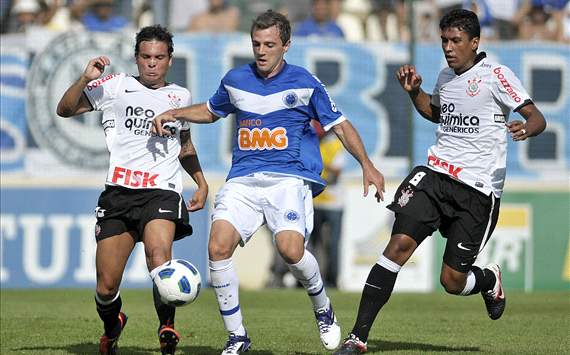 Montillo - Cruzeiro x Corinthians (Juliana Flister/VIPCOMM)